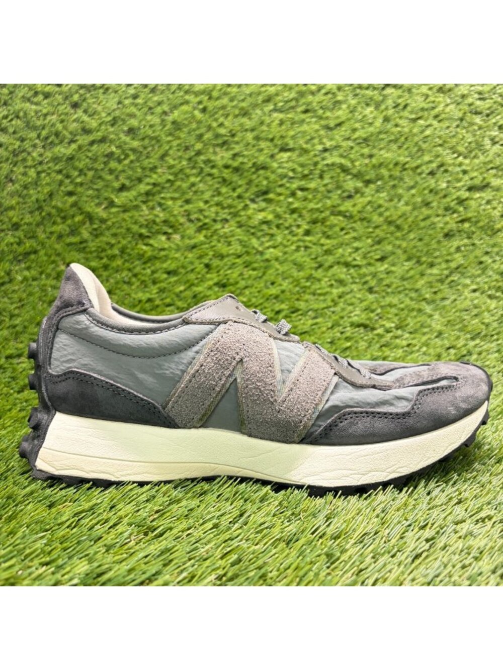 New Balance 327 Womens Size 9 Gray Black Athletic Running Walking Shoes Sneakers